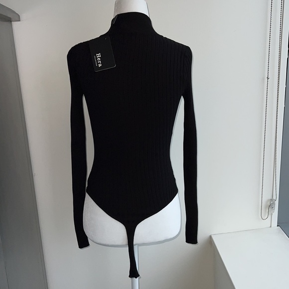 🎉HP🎉 🆕 Hera Collection Mock Neck Bodysuit - Picture 4 of 14